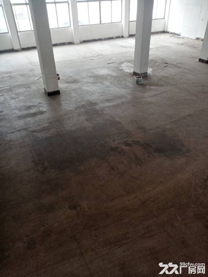 长安太平路边500平一楼厂房出租，半挂进出，场地超大-图1