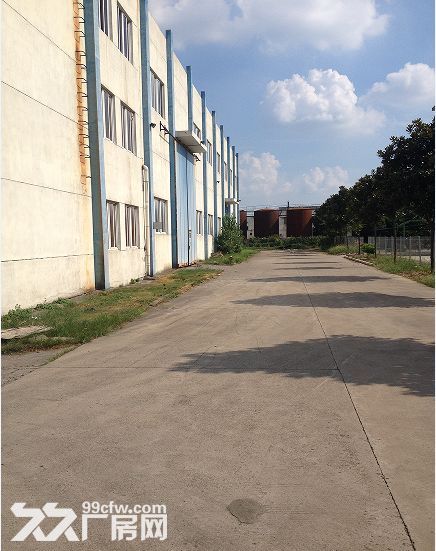 锡山区安镇联福路附近大型园区30000机械厂房出租-图1