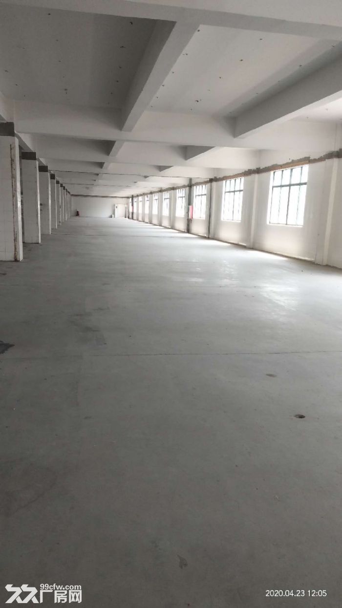 一楼1100平仓库，一楼900，1400二楼1400，1千1平，大车好进出  一-图1