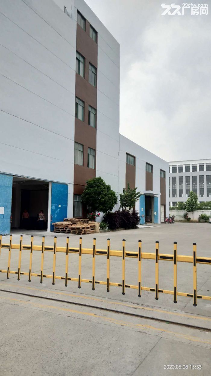 一楼1100平仓库，一楼900，1400二楼1400，1千1平，大车好进出  一-图6