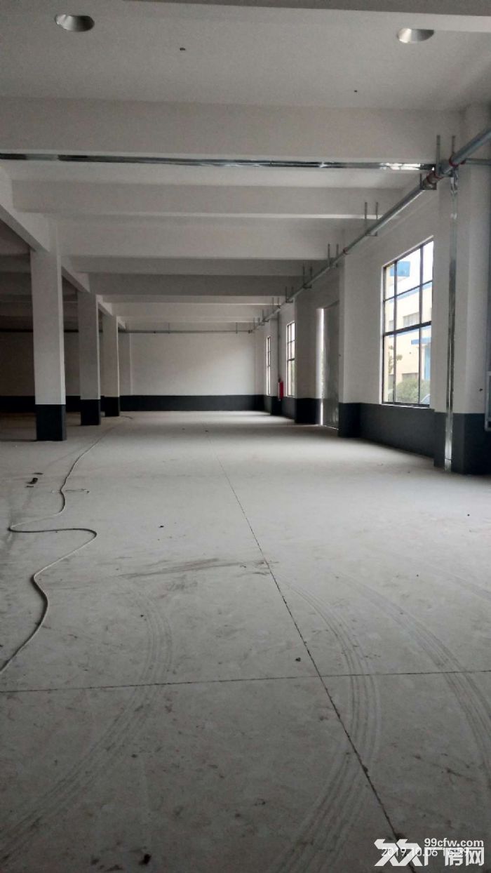 长安工业园一楼650平仓库出租大车好进出-图1