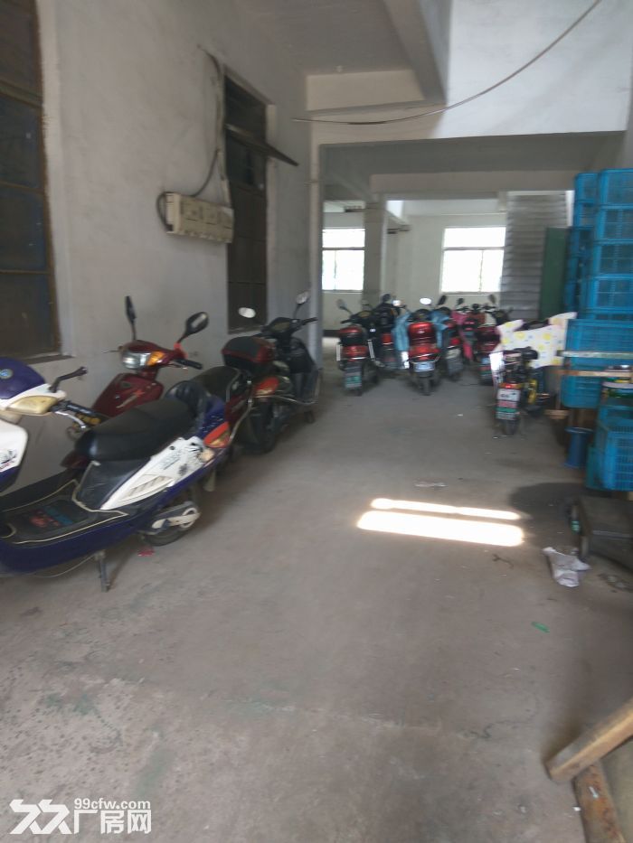 新吴区梅村1350平厂房出租 承重1.5t-图1