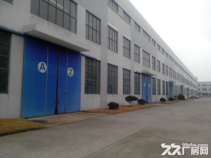 新吴区一楼双跨2450平厂房出租  行车5t-图2