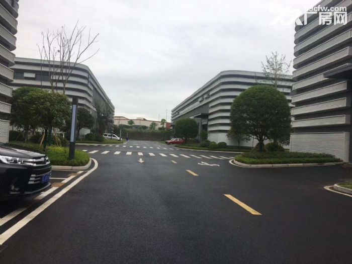 沙坪坝单层轻钢厂房出租面积1400−6500平可装10T行车-图4