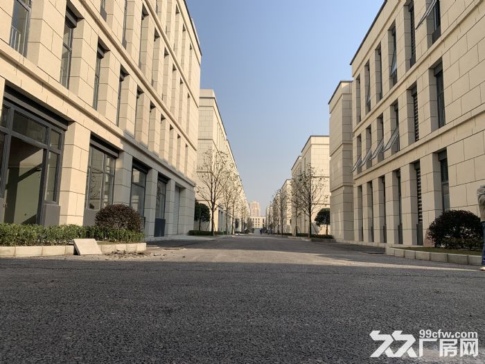 2层结构独栋花园式厂房，17米半挂可进出，园区道路宽敞，可按揭，有产权-图2