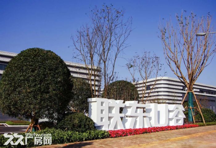 高端大气  商业住宿齐全  精装单层钢构厂房  现房出租-图3