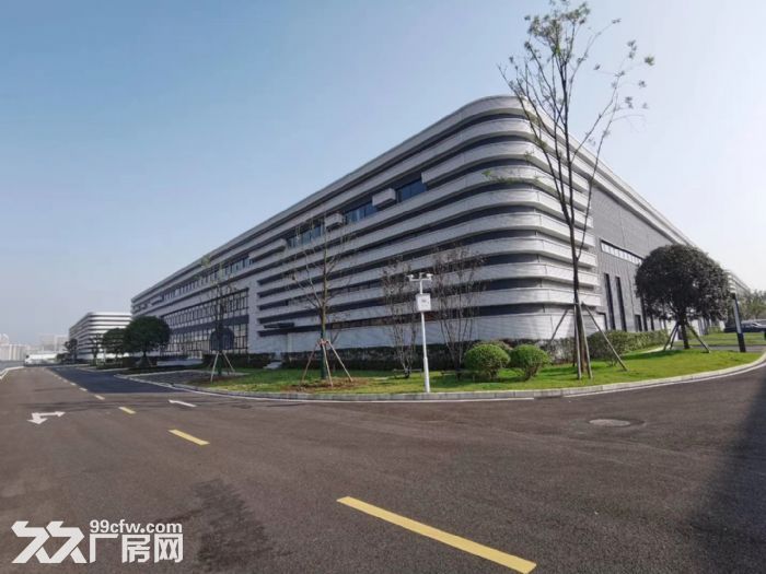 行车厂房招租，适合各种加工业，动力电充足！-图1