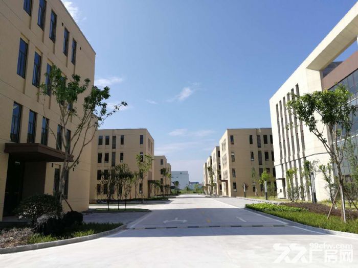 双福厂房出租、出售《高速旁！大产权！通轻轨》-图1