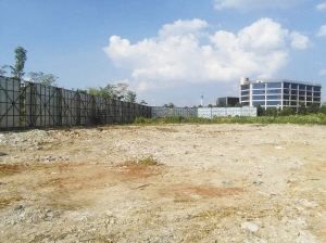 河上镇单层厂房1600平米带有大的空地25万/年-图1