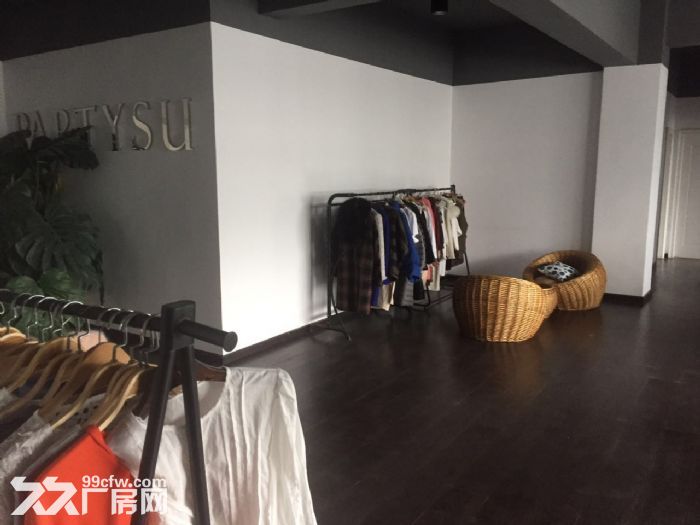 滨江长河板块600方，租办公文艺服装-图2