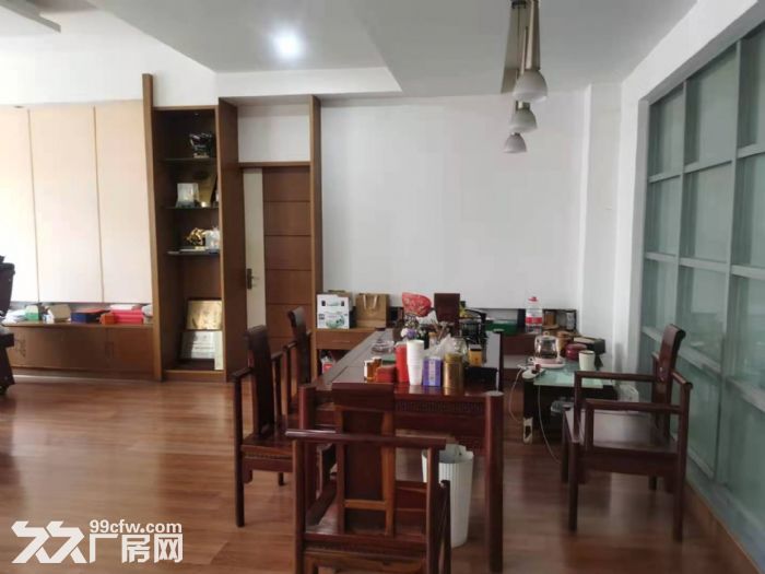 濮院老办公楼面积2250展厅办公室库房最好整租-图1