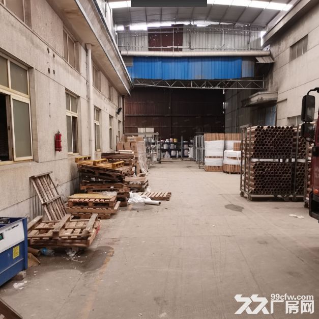 东吴平塘一楼500平米钢架有行车厂房出租-图1