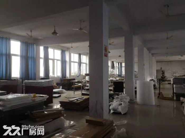 速抢！秀丰工业区一楼500平厂房出租！挂车可进！园区形象好!-图1