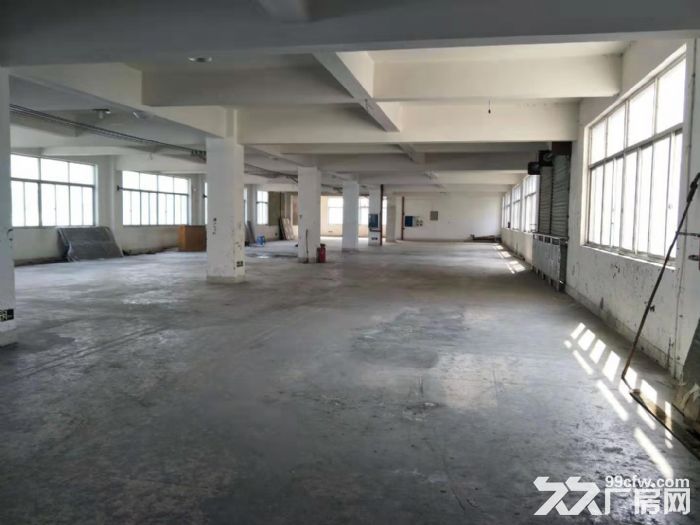 梧田工业区2000平方，配宿舍。适合服装，包装等-图2