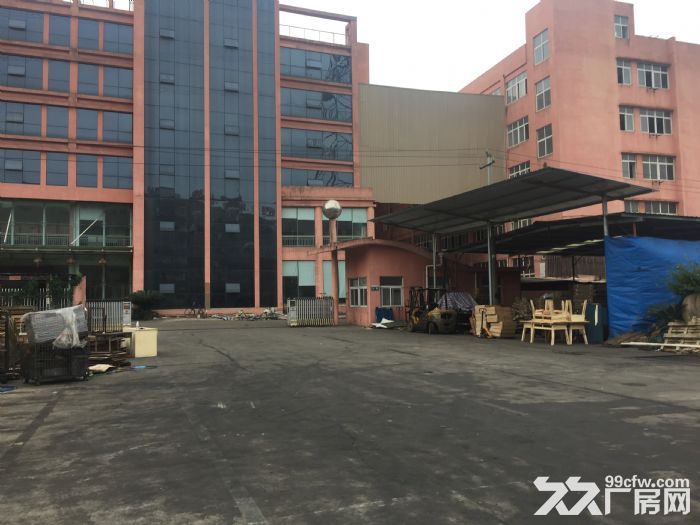 梧田工业区 车间4000平方 住宿1200平方，独门独院-图1