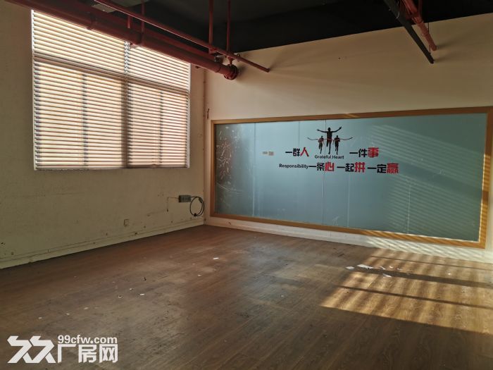 温州东高速口1000平方标准厂房 有货梯 交通方便-图2