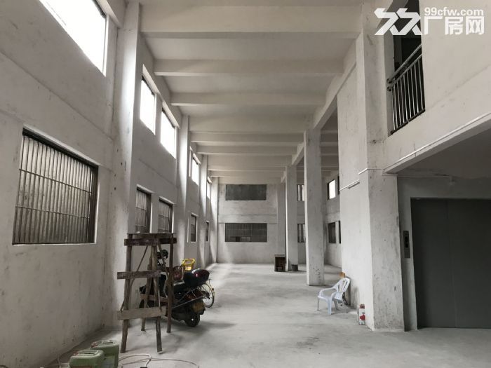 全新凤新街道绿榕西路5层300平每层 带三相电 2吨电梯 可拆租-图2
