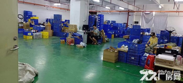 凤岗雁田楼上整层标准厂房出租2100平 现成水电办公室装修-图6