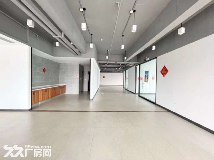 凤岗怡安工业城附近，450平带超大阳台办公室厂房出租，水电齐-图5