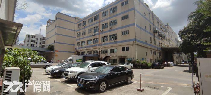 主干道旁，凤岗雁田楼上整层1600平方厂房出租 周边好招工-图2