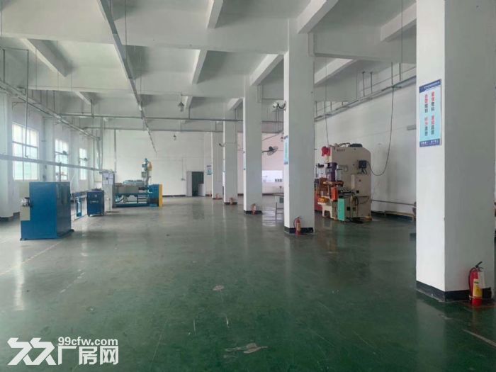 近深圳 凤岗雁田怡安附近 标准一楼厂房出租2000平方-图1