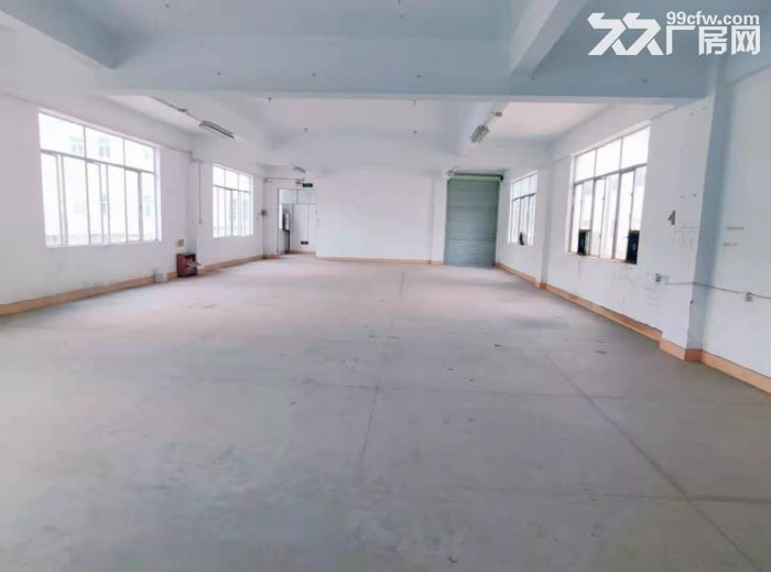 凤岗竹塘楼上小面积厂房出租500平 打包价8000元 水电齐-图1