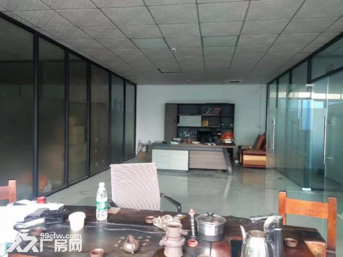 凤岗油甘埔三楼厂房出租1400平 有办公室装修 车间吊顶-图3