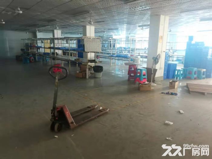 林村太阳城，电商贸易仓库门装配 轻加工厂房出租1400平-图1