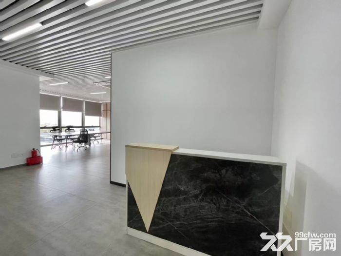 凤岗雁田写字楼162平办公室出租，双面采光，豪华装修，水电齐-图1