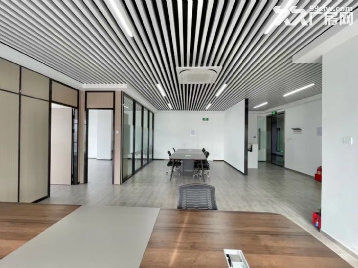 凤岗雁田写字楼162平办公室出租，双面采光，豪华装修，水电齐-图2