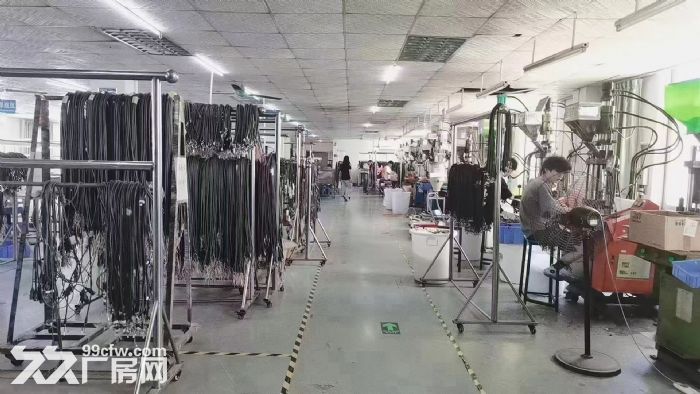 塘厦四村三楼1250平，电子厂房出租，有现成办公室水电齐全-图1