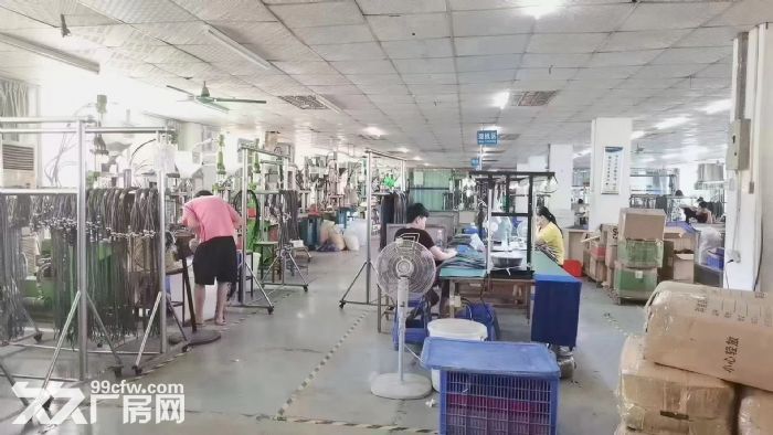 塘厦四村三楼1250平，电子厂房出租，有现成办公室水电齐全-图4