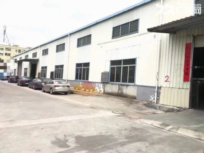 清溪展柜家具 注塑模具 钣金设备机械钢构厂房1200平方出租-图1