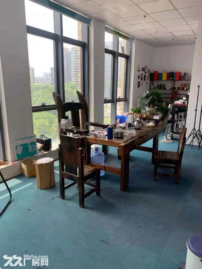 凤岗雁田楼上电商仓库厂房出租803平 有装修 办公室 水电齐-图2