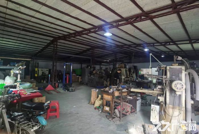 凤岗主干道边上单一层小面积钢构厂房出租400平 水电齐全-图2