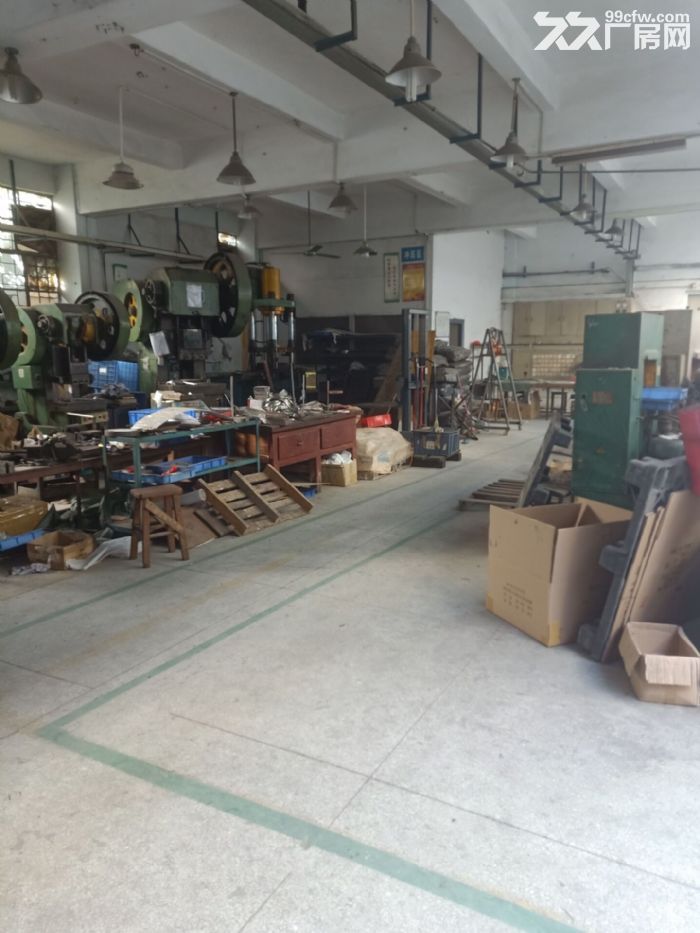 凤岗官井头大龙工业区, 五金机械厂房800平方出租 现成水电-图1