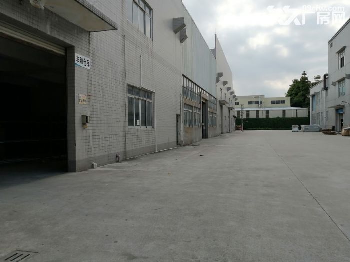 佛山三水区白坭工业园标准一楼厂房出租厂房面积：860平方，独门独院一楼标准厂房-图1