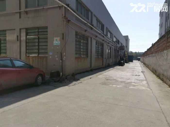 高新区彩虹路，标准厂房一楼750平方-图2