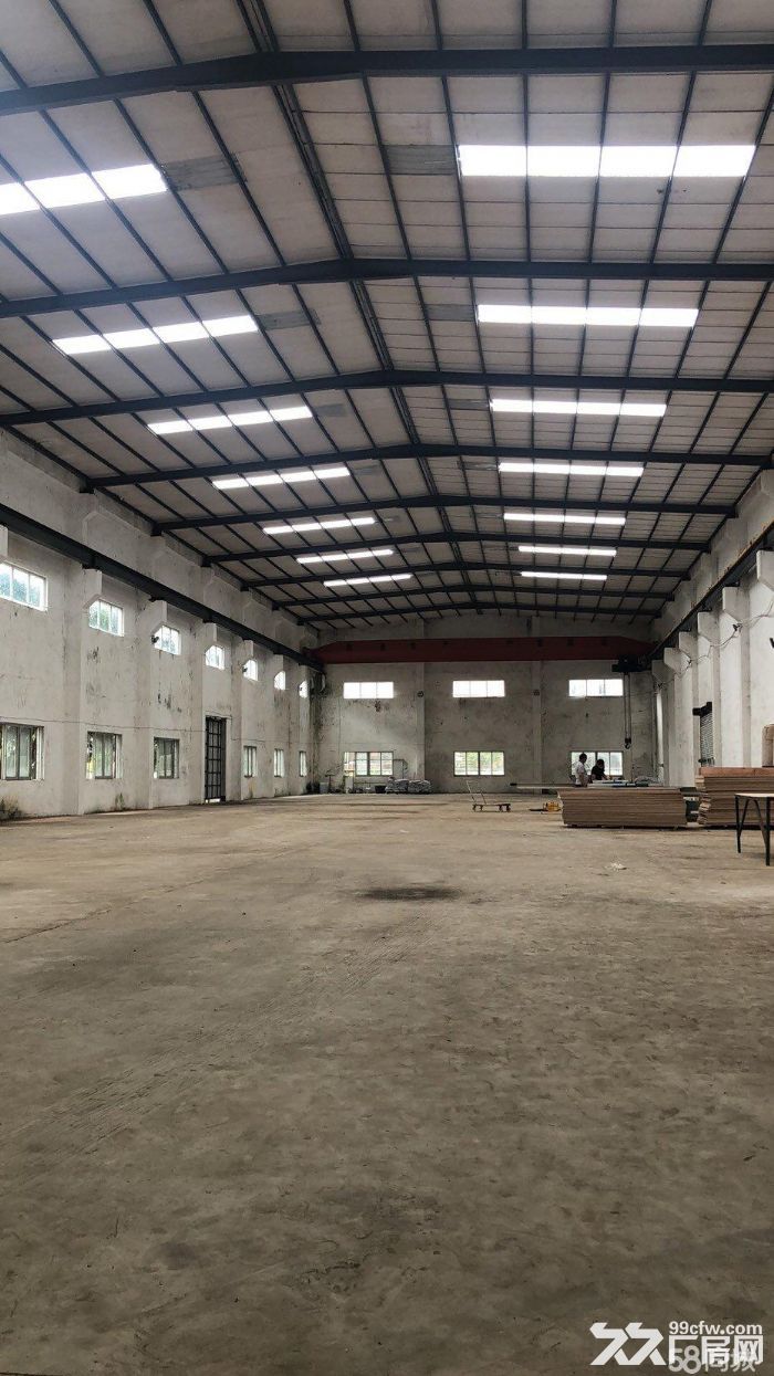 清城区石角镇30000方钢架结构厂房出租，1000分起可分租-图1