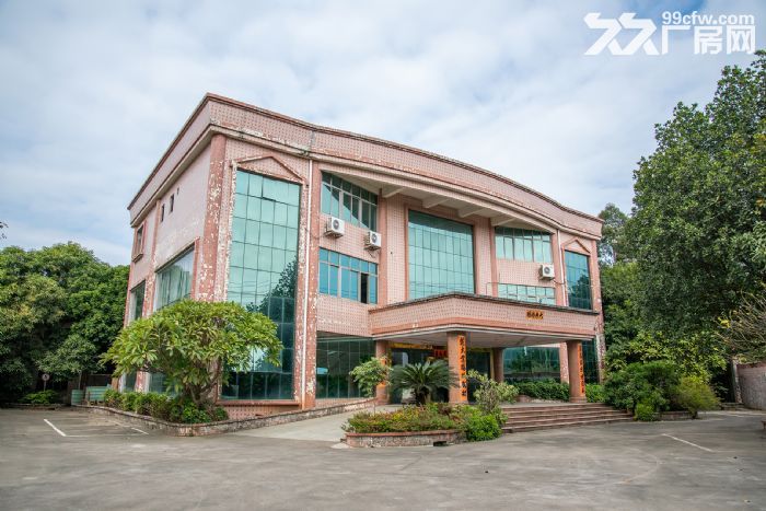自家物业30000方花园式厂房出租，近市区、高速出口，交通方便-图1