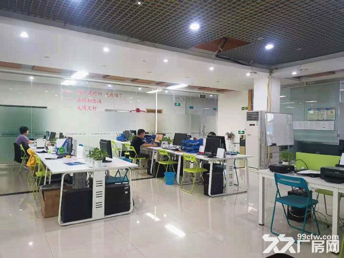 深圳龙华民治上芬地铁站附近350平精装办公室厂房出租。-图1