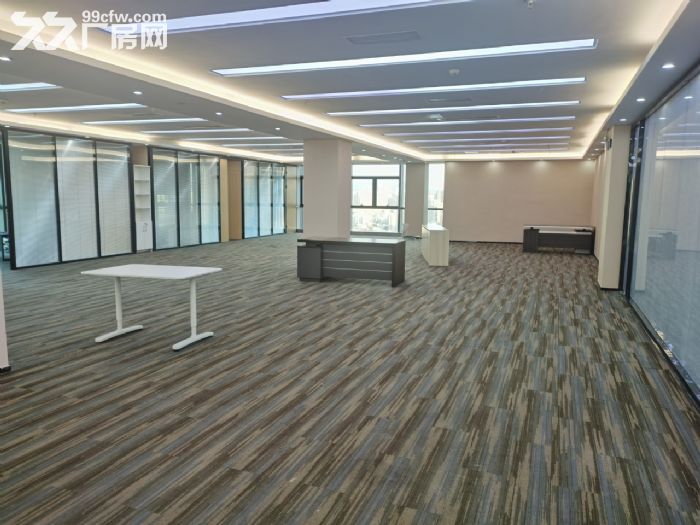 深圳龙华民治地铁站718精装办公室写字楼出租。-图3