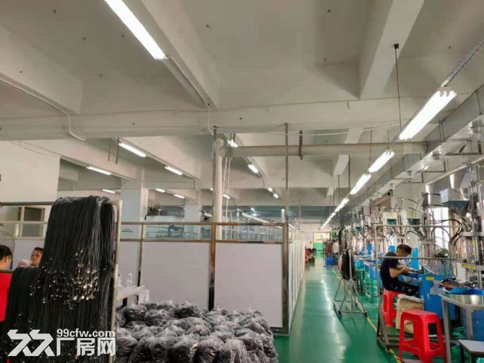 深圳龙华中心区龙华天虹附近楼上新出2300平精装厂房出租-图2