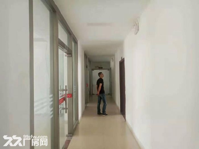 龙西二楼680平方米带装修厂房21元出租-图4