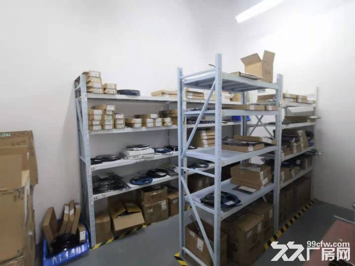 深圳龙华大浪阳台山东站楼上700平精装小工业厂房出租。-图4