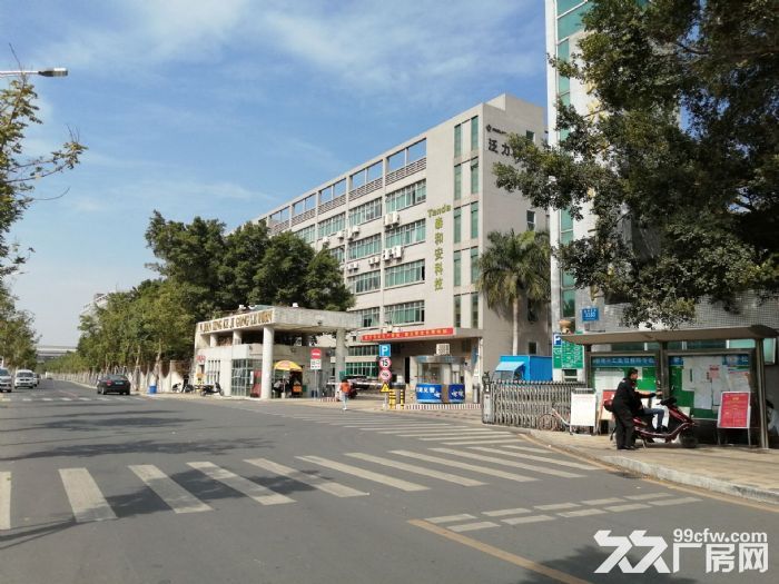 光明区地铁口红本大型花园式工业园厂房招租分租-图1