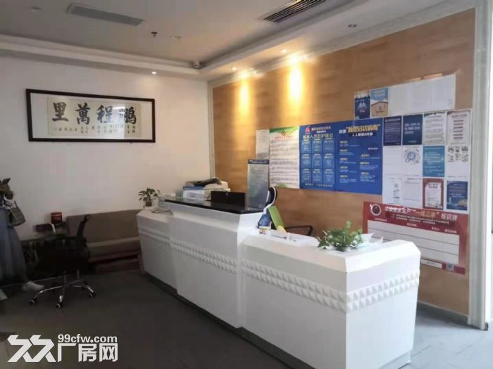 龙华天虹附近新出楼上520平精装厂房出租-图1