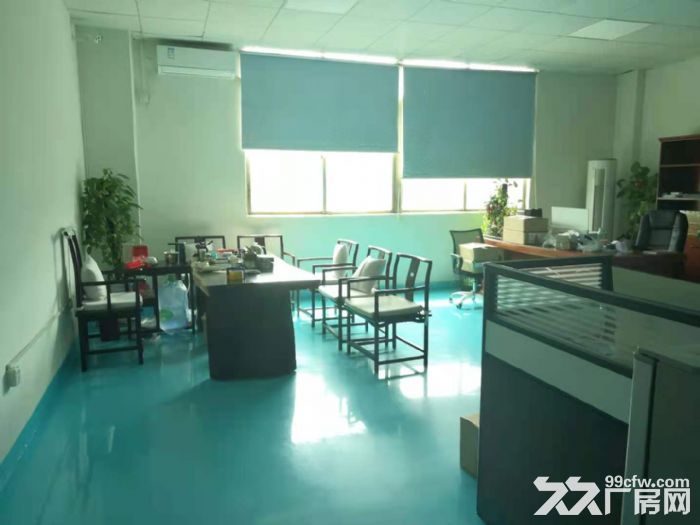 深圳龙华大浪罗屋围工业区楼上330平精装小厂房出租。-图1