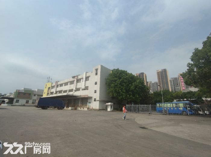 石岩石龙仔整栋1−2层8800 平方厂房出租-图1