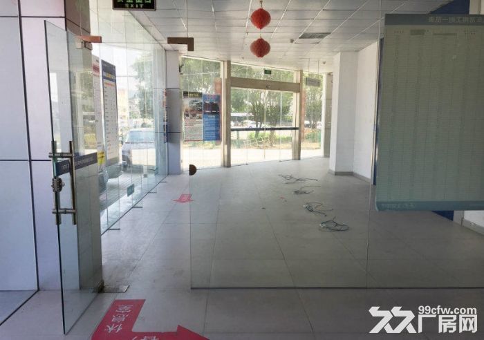 龙岗中心城现成装修4S店房子出租可分租-图2